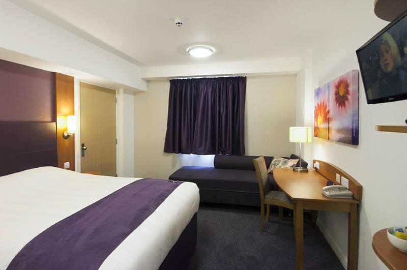Premier Inn Glasgow - Bellshill Motherwell Buitenkant foto